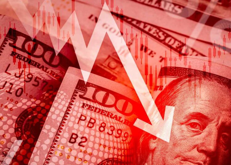 Dollar Collapse Nears: Peter Schiff Says Ending Reserve Status Is Only Way Out
