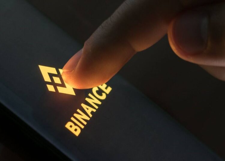 Standard Chartered Bank Predicts $2,800 BNB by 2028