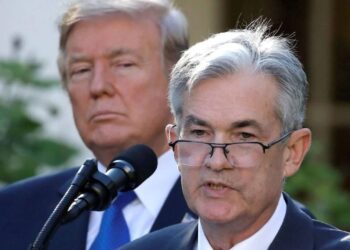 Bitcoin Dips and Trump Calls Jerome Powell a ‘Numbskull’