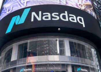 Bitcoin Steady as Stocks Near Record High