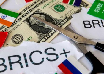 Ron Paul Expects BRICS to End Dollar Dominance With New July Strategy