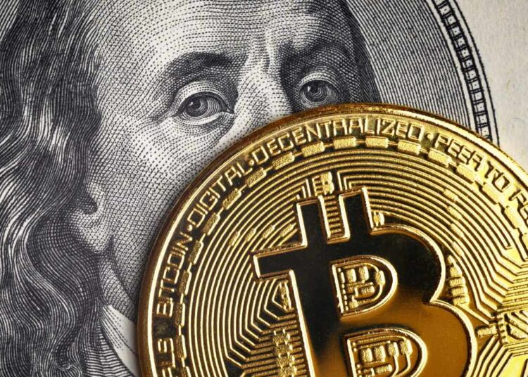 Elon Musk Backs Coinbase Warning: Bitcoin Could Replace Dollar Amid US Fiscal Crisis