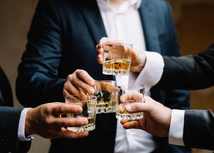 Bitcoin Drops Below $115K and Institutions Buy the Dip