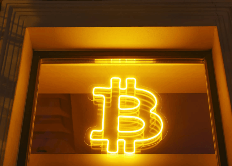 Bitcoin Price Watch: Consolidation Signals a Big Move Ahead