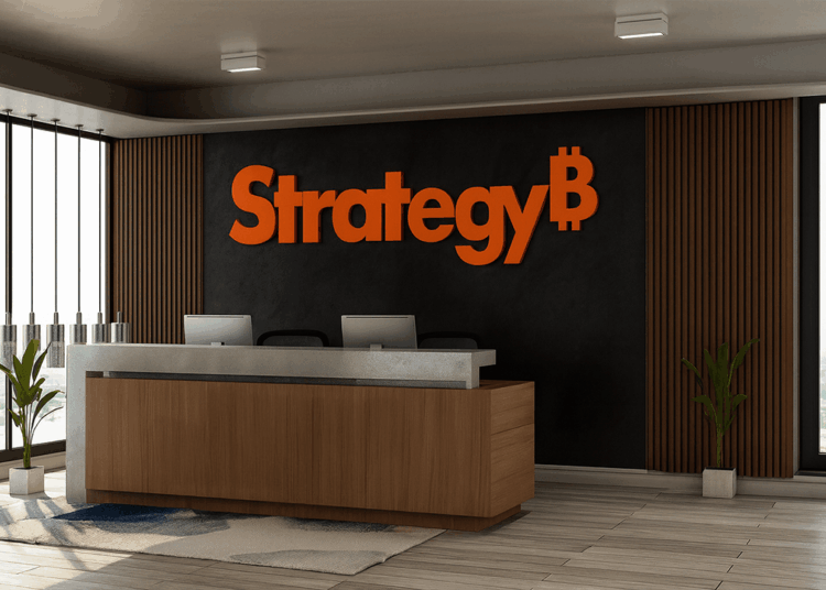 Behind Strategy’s mNAV Debate: Leverage, Risk, and Bitcoin