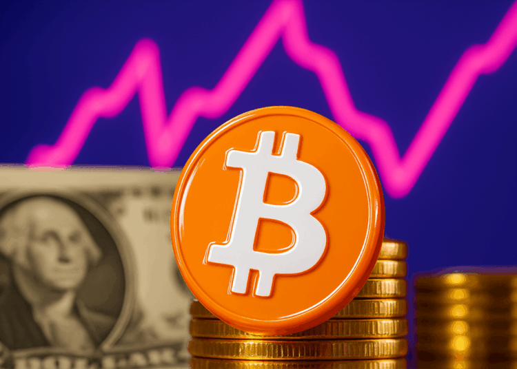 Bitcoin Price Watch: Bearish Engulfing Pattern Caps $124K Rally