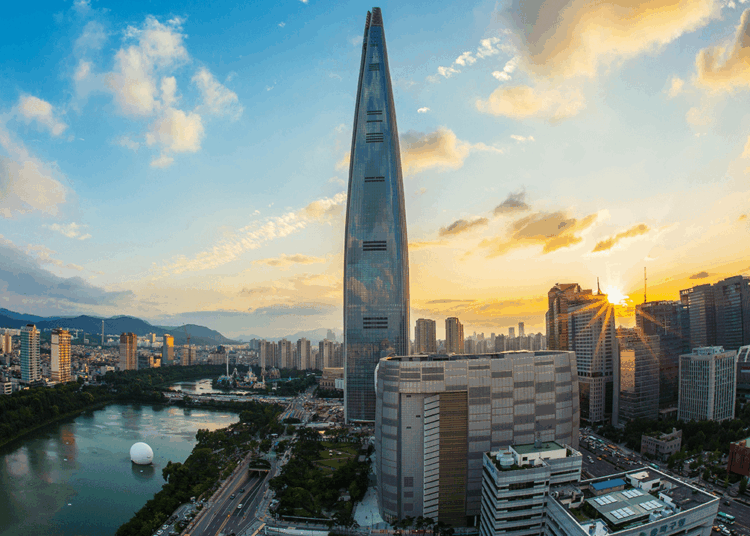 While Bitcoin Tops $122K, South Korea’s Price Gap Widens Again