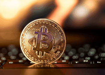 Bitcoin Price Watch: Mixed Signals Emerge Near Key $112K Barrier