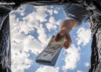 Russia Hits 95% De-Dollarization in Settlements With China and India