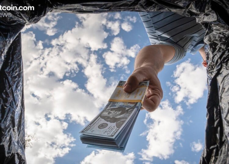 Russia Hits 95% De-Dollarization in Settlements With China and India