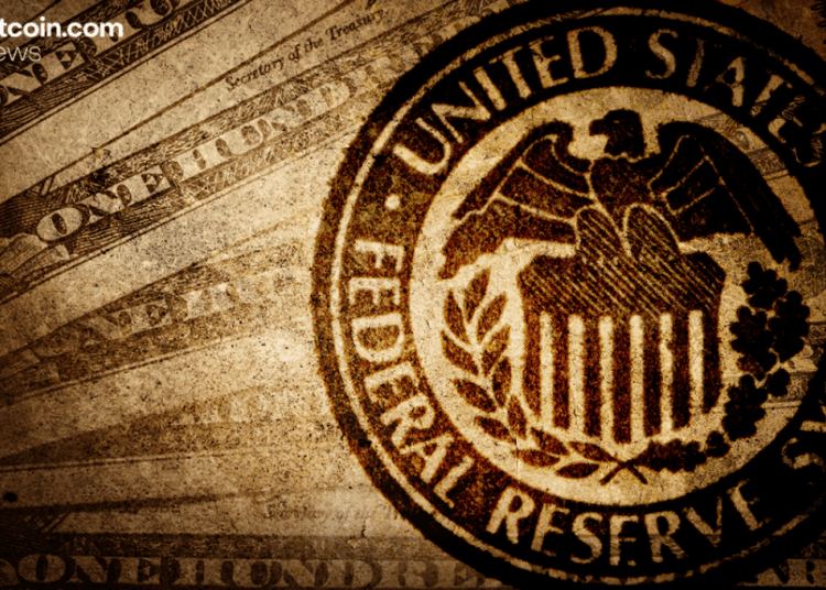 Fed Officials Split as Markets Price in December Rate Cut