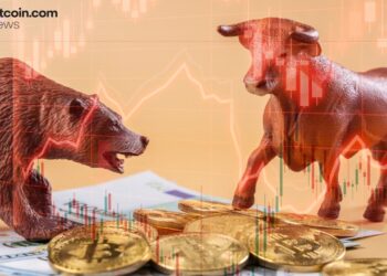 Peter Schiff Calls Bitcoin ‘Ridiculously Overpriced,’ Predicts Imminent Crash
