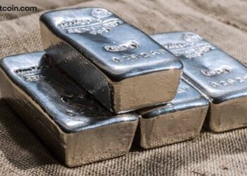 Robert Kiyosaki Frames Silver’s Possible $200 Level Within His 2026 Outlook