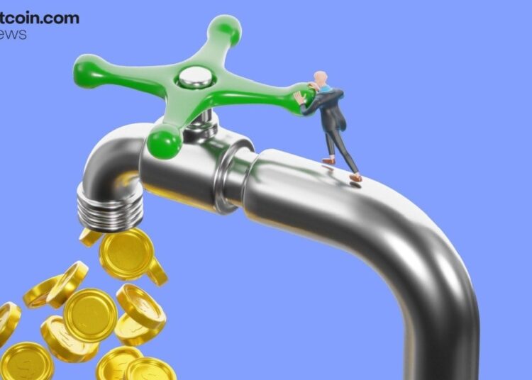 Solana Delivers Again as Bitcoin and Ether ETFs See Heavy Outflows