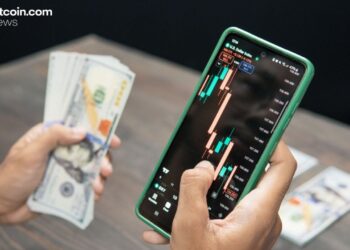 Bitcoin Drops to $86K as Asian Markets Trigger Selloff